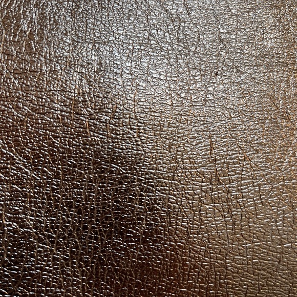 Mod Style gold 60’s style round handle gold metallic hand tote square flat - Picture 7 of 10